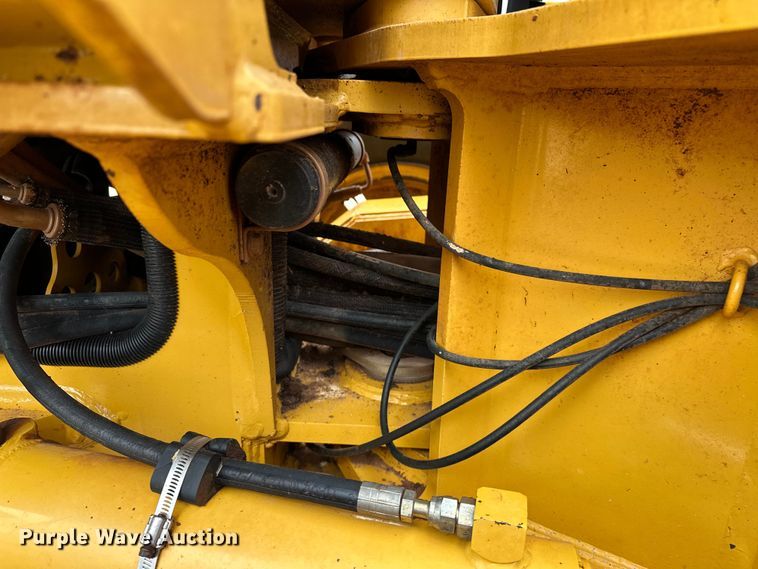 image for item DW5031 2007 John Deere 770D motor grader