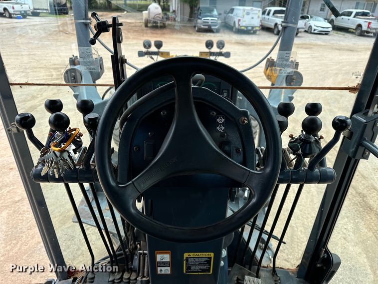 image for item DW5031 2007 John Deere 770D motor grader