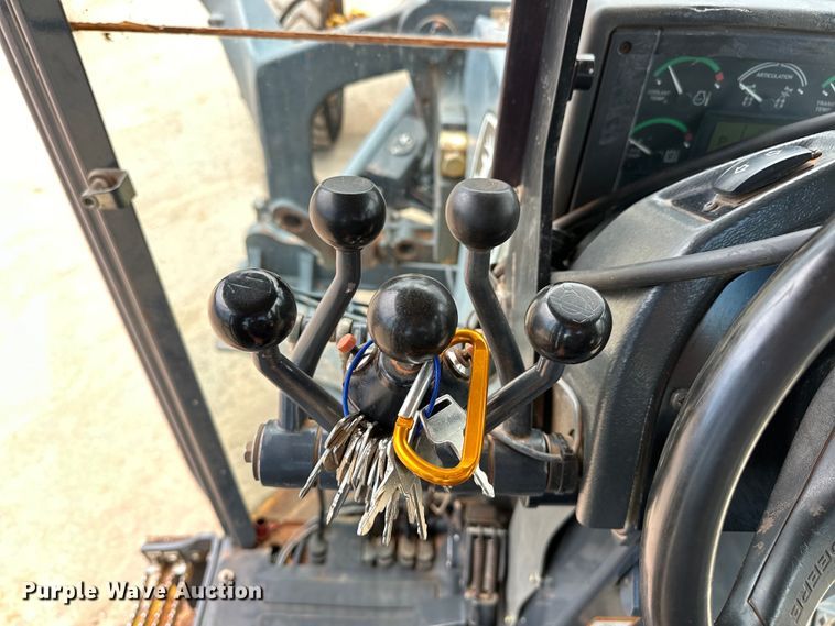 image for item DW5031 2007 John Deere 770D motor grader