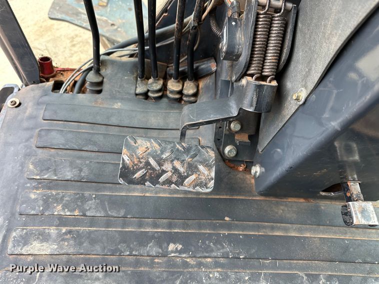 image for item DW5031 2007 John Deere 770D motor grader