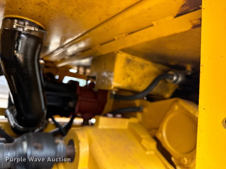 image for item DW5031 2007 John Deere 770D motor grader