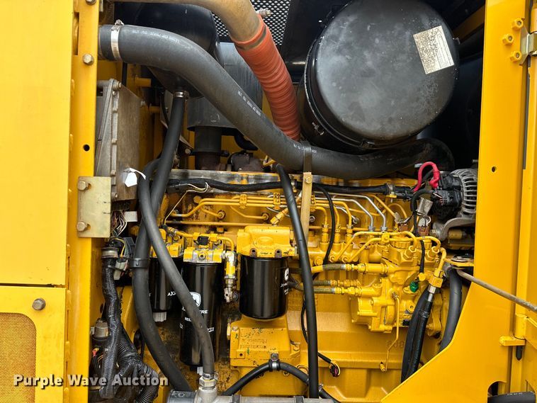 image for item DW5031 2007 John Deere 770D motor grader