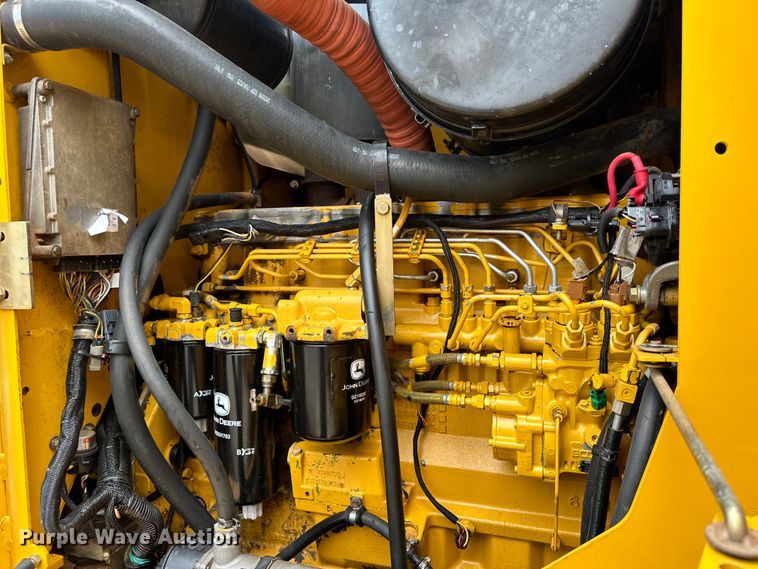 image for item DW5031 2007 John Deere 770D motor grader