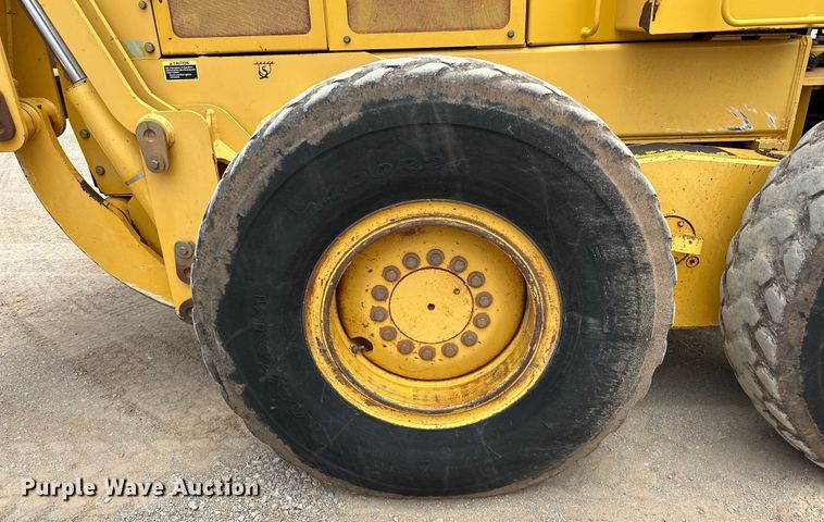 image for item DW5031 2007 John Deere 770D motor grader