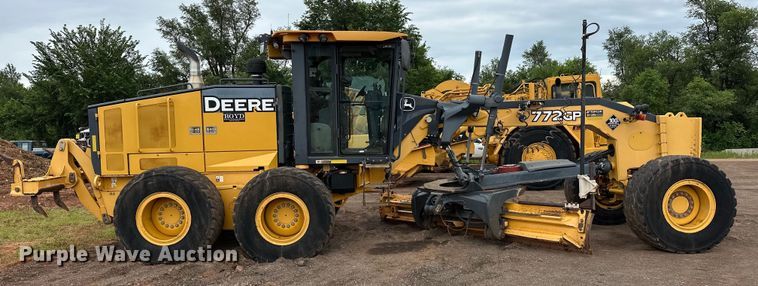 image for item DW5032 2013 John Deere 772GP motor grader