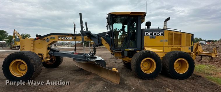 image for item DW5032 2013 John Deere 772GP motor grader