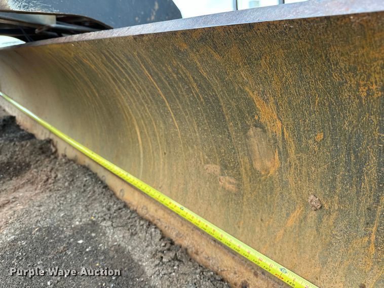 image for item DW5032 2013 John Deere 772GP motor grader