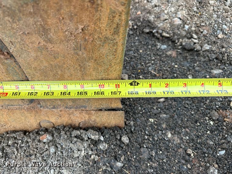 image for item DW5032 2013 John Deere 772GP motor grader