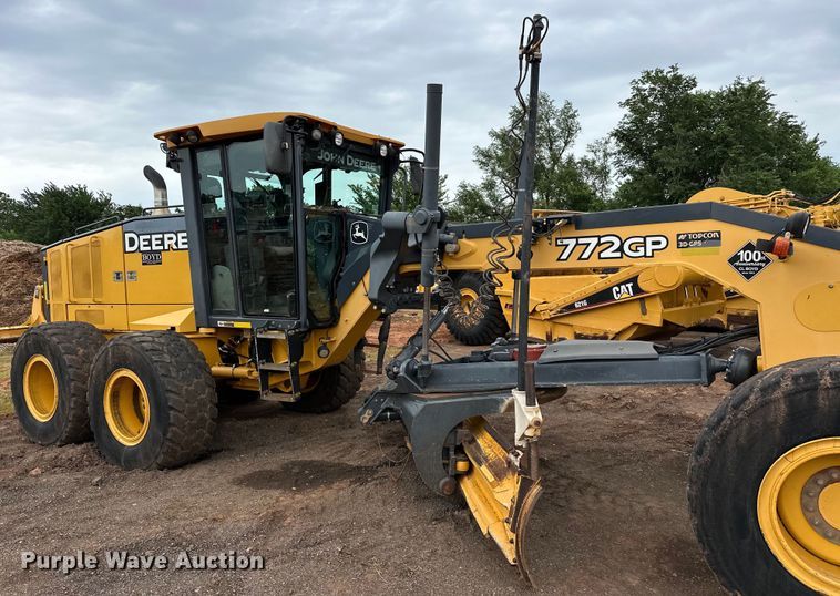 image for item DW5032 2013 John Deere 772GP motor grader