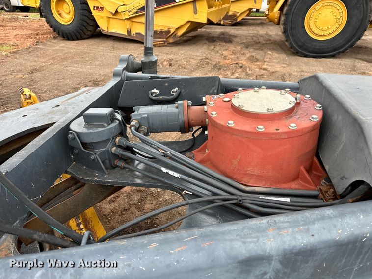 image for item DW5032 2013 John Deere 772GP motor grader