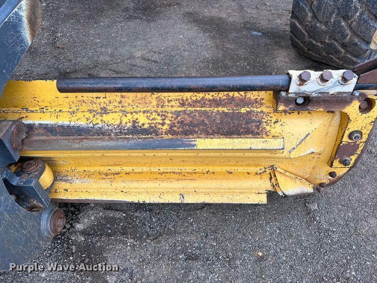 image for item DW5032 2013 John Deere 772GP motor grader