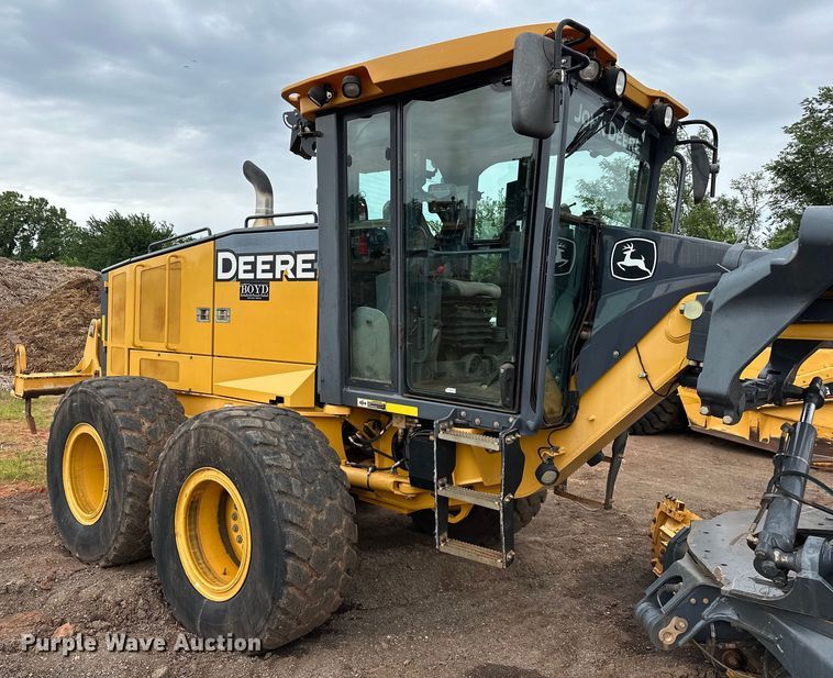 image for item DW5032 2013 John Deere 772GP motor grader