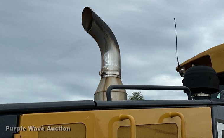 image for item DW5032 2013 John Deere 772GP motor grader