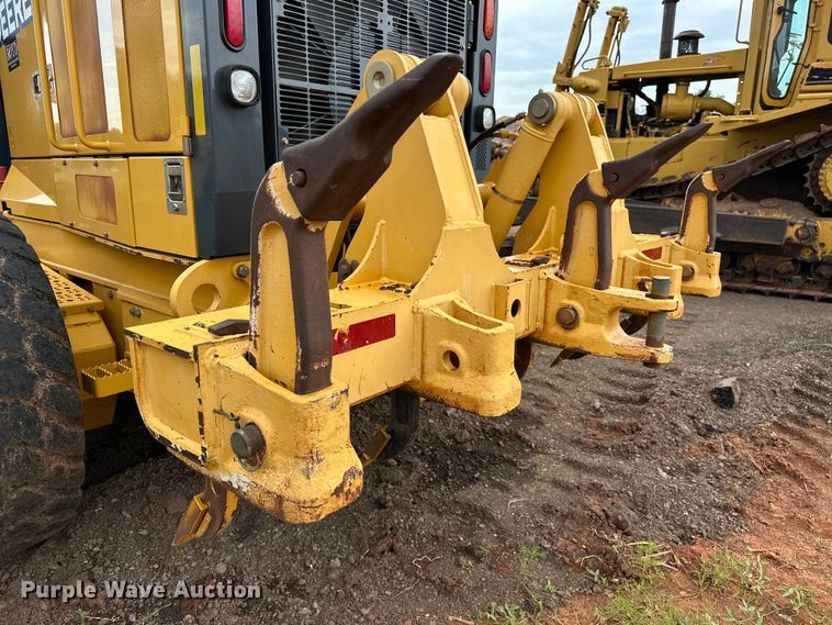 image for item DW5032 2013 John Deere 772GP motor grader