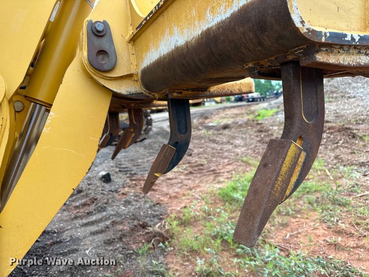 image for item DW5032 2013 John Deere 772GP motor grader