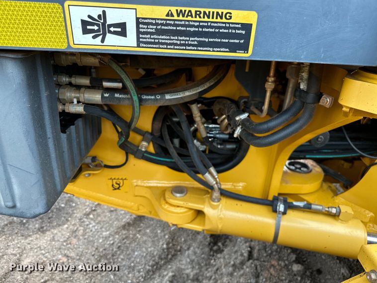 image for item DW5032 2013 John Deere 772GP motor grader