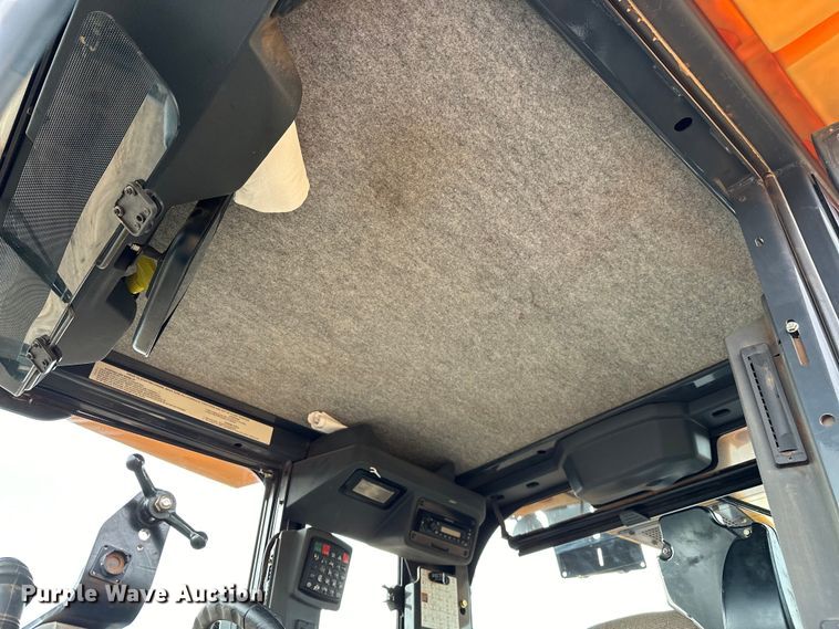 image for item DW5032 2013 John Deere 772GP motor grader