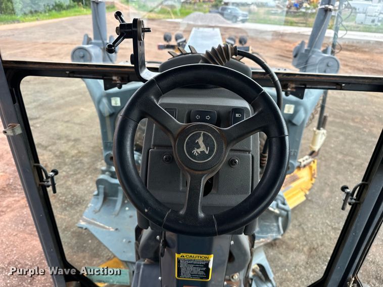 image for item DW5032 2013 John Deere 772GP motor grader