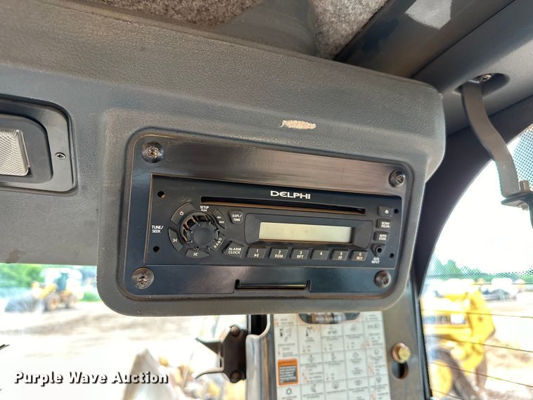 image for item DW5032 2013 John Deere 772GP motor grader