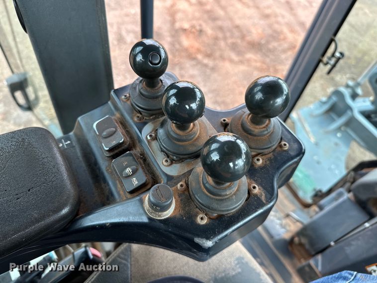 image for item DW5032 2013 John Deere 772GP motor grader