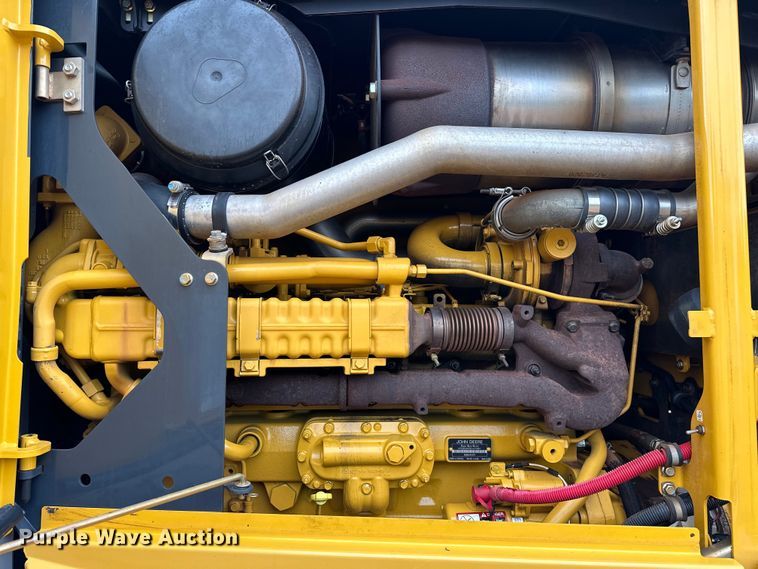 image for item DW5032 2013 John Deere 772GP motor grader