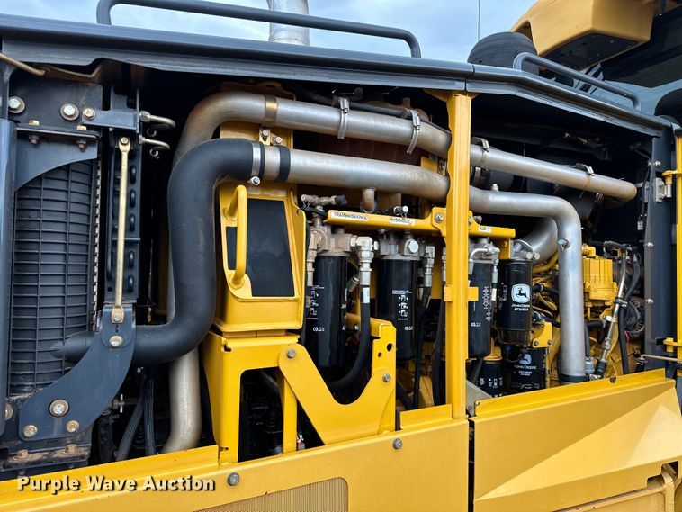 image for item DW5032 2013 John Deere 772GP motor grader