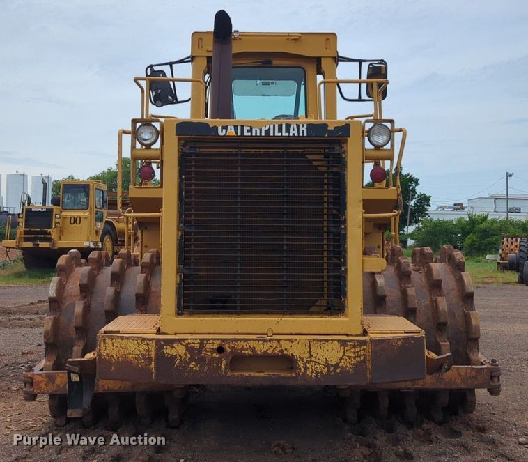 image for item DW5033 1994 Caterpillar 825C soil compactor