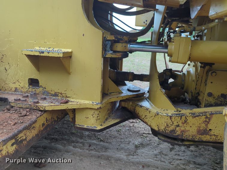 image for item DW5033 1994 Caterpillar 825C soil compactor