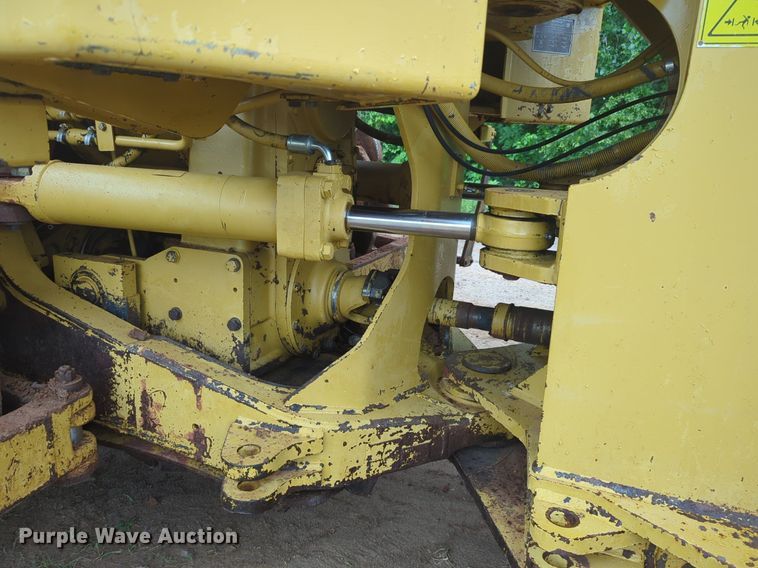 image for item DW5033 1994 Caterpillar 825C soil compactor