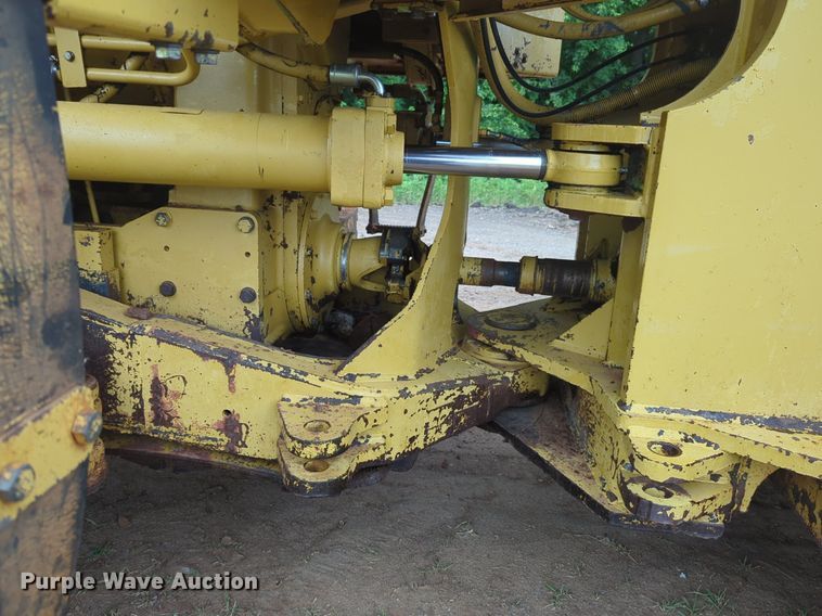 image for item DW5033 1994 Caterpillar 825C soil compactor