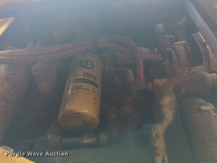 image for item DW5033 1994 Caterpillar 825C soil compactor