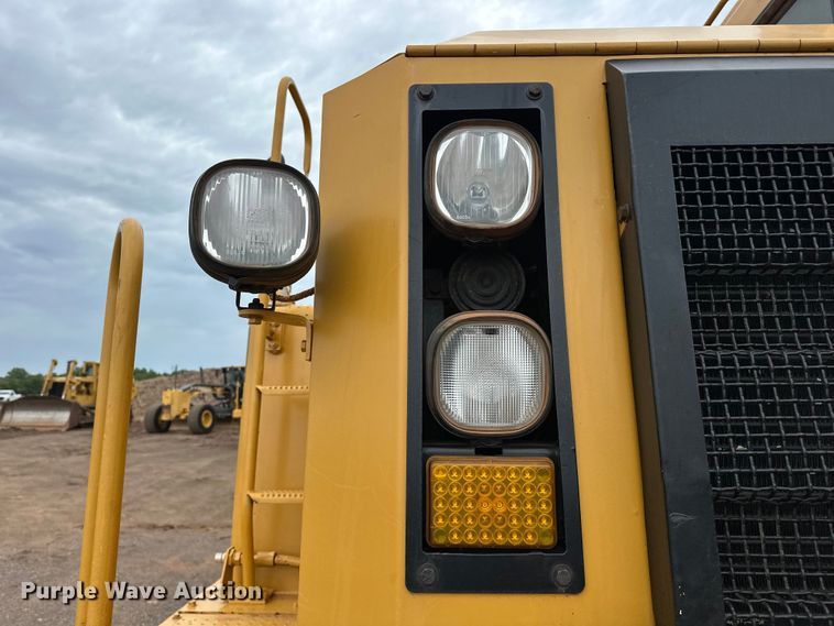 image for item DW5034 2007 Caterpillar 621G conventional scraper 