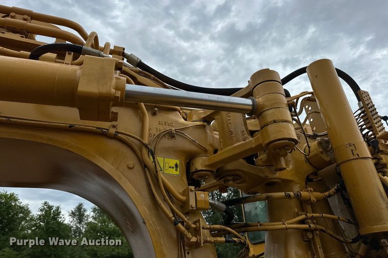 image for item DW5034 2007 Caterpillar 621G conventional scraper 