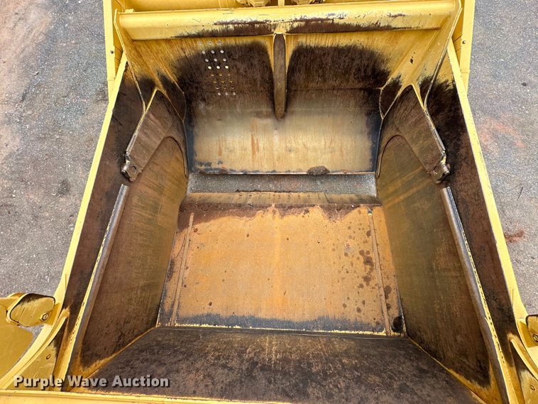 image for item DW5034 2007 Caterpillar 621G conventional scraper 