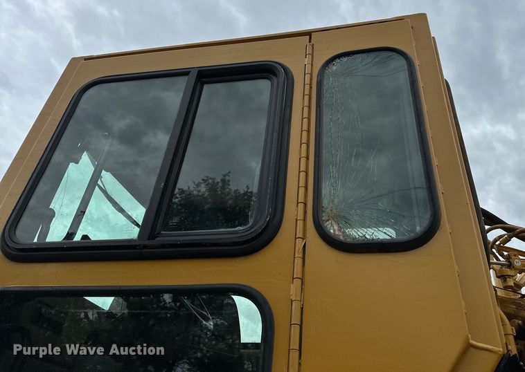 image for item DW5034 2007 Caterpillar 621G conventional scraper 