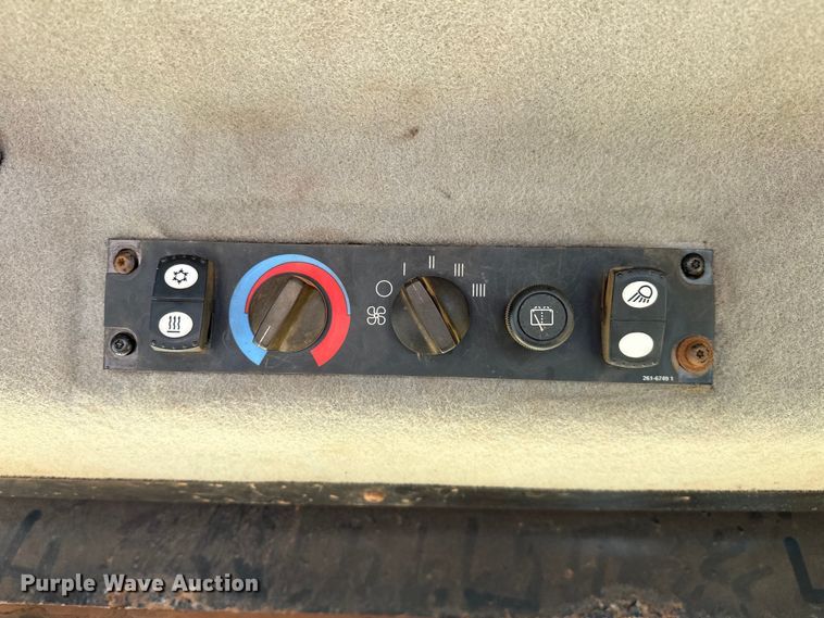 image for item DW5034 2007 Caterpillar 621G conventional scraper 