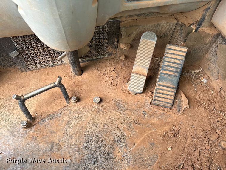 image for item DW5034 2007 Caterpillar 621G conventional scraper 