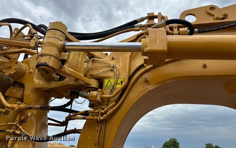 image for item DW5035 2006 Caterpillar 621G conventional scraper 