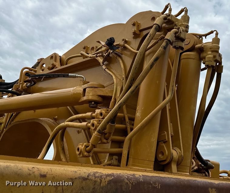 image for item DW5035 2006 Caterpillar 621G conventional scraper 