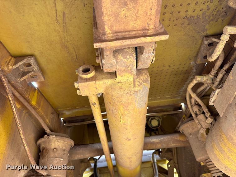 image for item DW5035 2006 Caterpillar 621G conventional scraper 