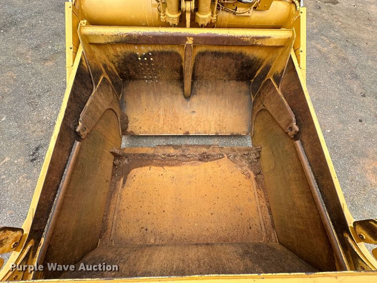 image for item DW5035 2006 Caterpillar 621G conventional scraper 