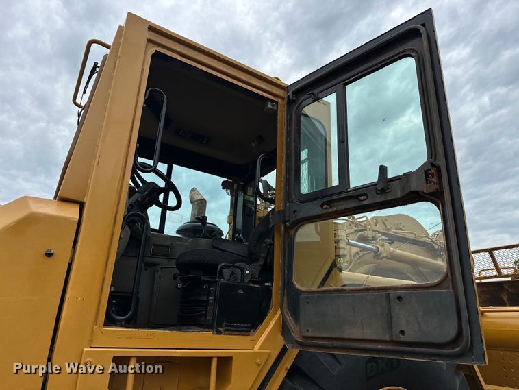 image for item DW5035 2006 Caterpillar 621G conventional scraper 