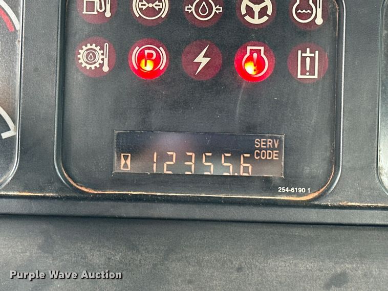 image for item DW5035 2006 Caterpillar 621G conventional scraper 