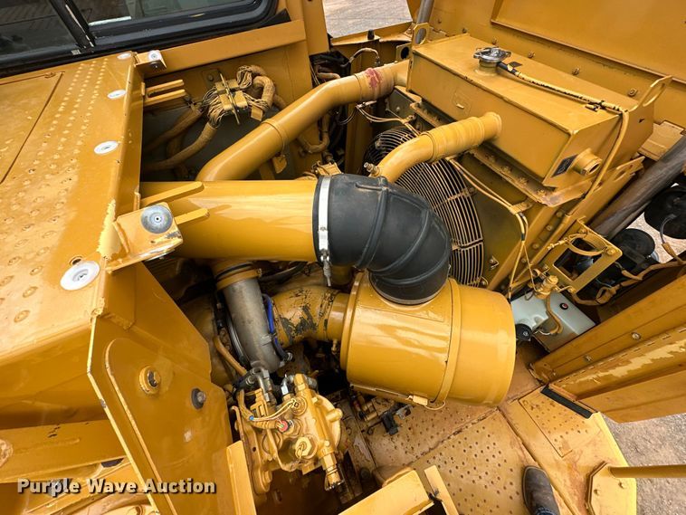 image for item DW5035 2006 Caterpillar 621G conventional scraper 