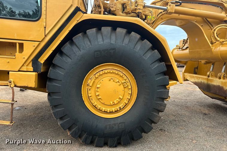 image for item DW5035 2006 Caterpillar 621G conventional scraper 