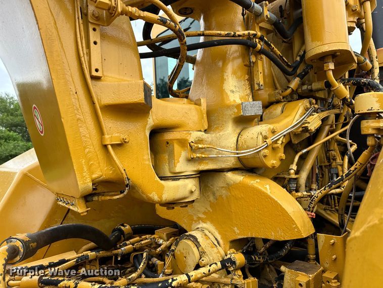 image for item DW5036 2007 Caterpillar 621G conventional scraper 