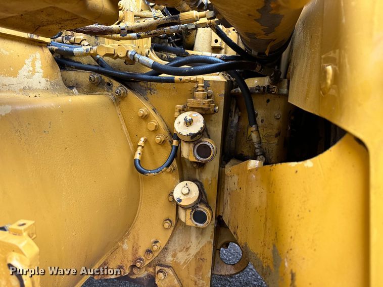 image for item DW5036 2007 Caterpillar 621G conventional scraper 