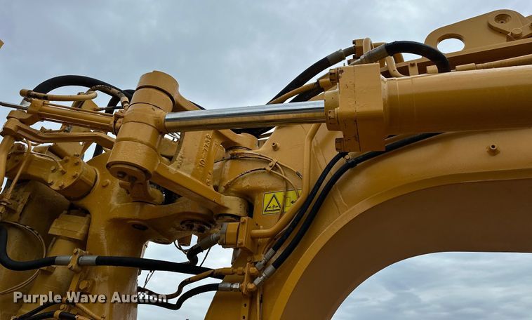 image for item DW5036 2007 Caterpillar 621G conventional scraper 