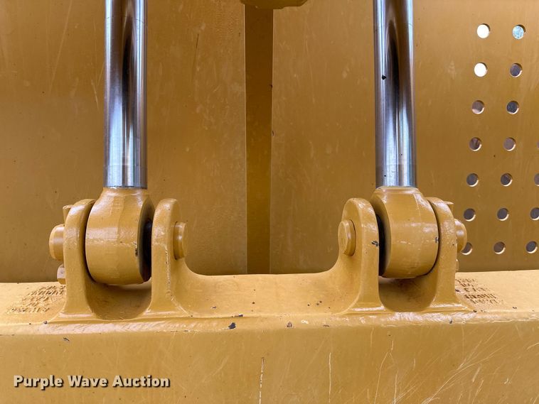 image for item DW5036 2007 Caterpillar 621G conventional scraper 