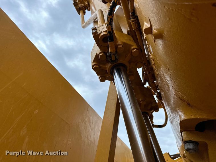 image for item DW5036 2007 Caterpillar 621G conventional scraper 